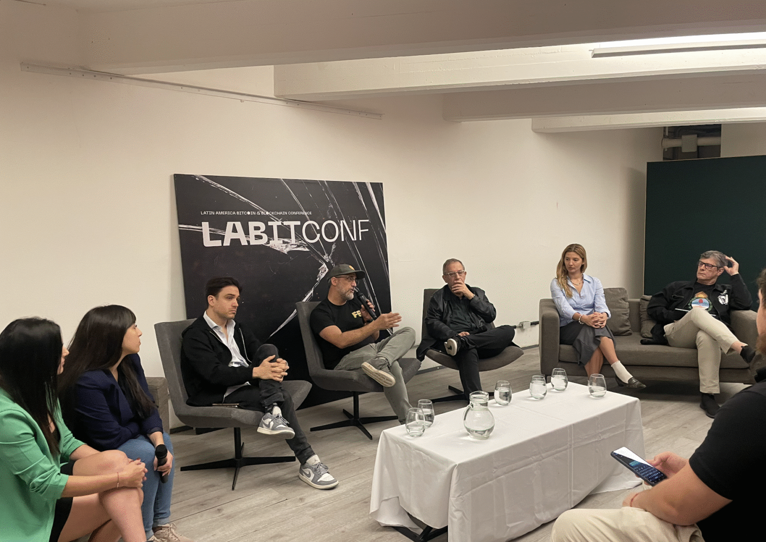 President mileis unexpected shift away from bitcoin optimism in argentina - Bpay News Argentina's President Milei Reverses Positive Expectations for Bitcoin Adoption