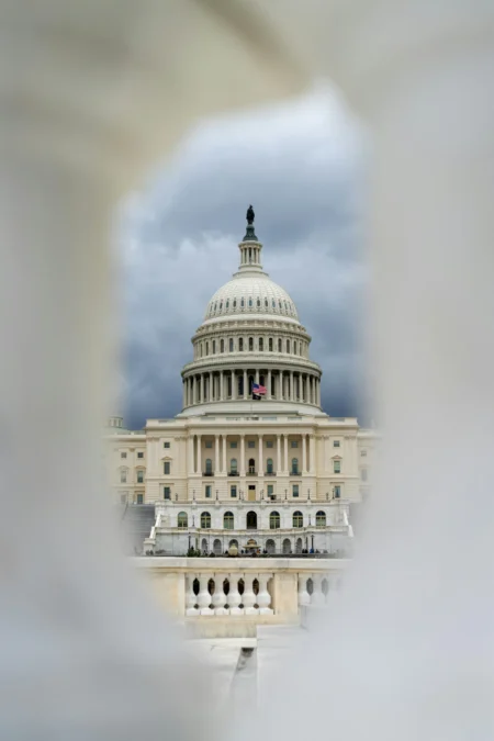 Crypto Bill Faces Senate Hurdle Amid Partisan Tensions