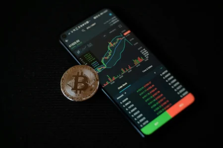 Crypto Bulls and Bears Each Lose 0M as Bitcoin Climbs and Dumps