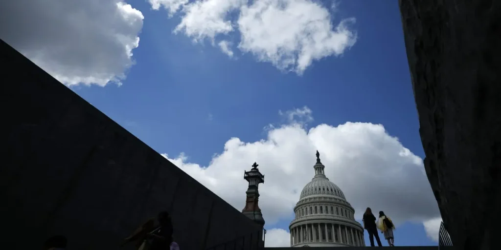 Fed Enters Data Blind Spot as ADP Halts Reporting and Shutdown Deepens