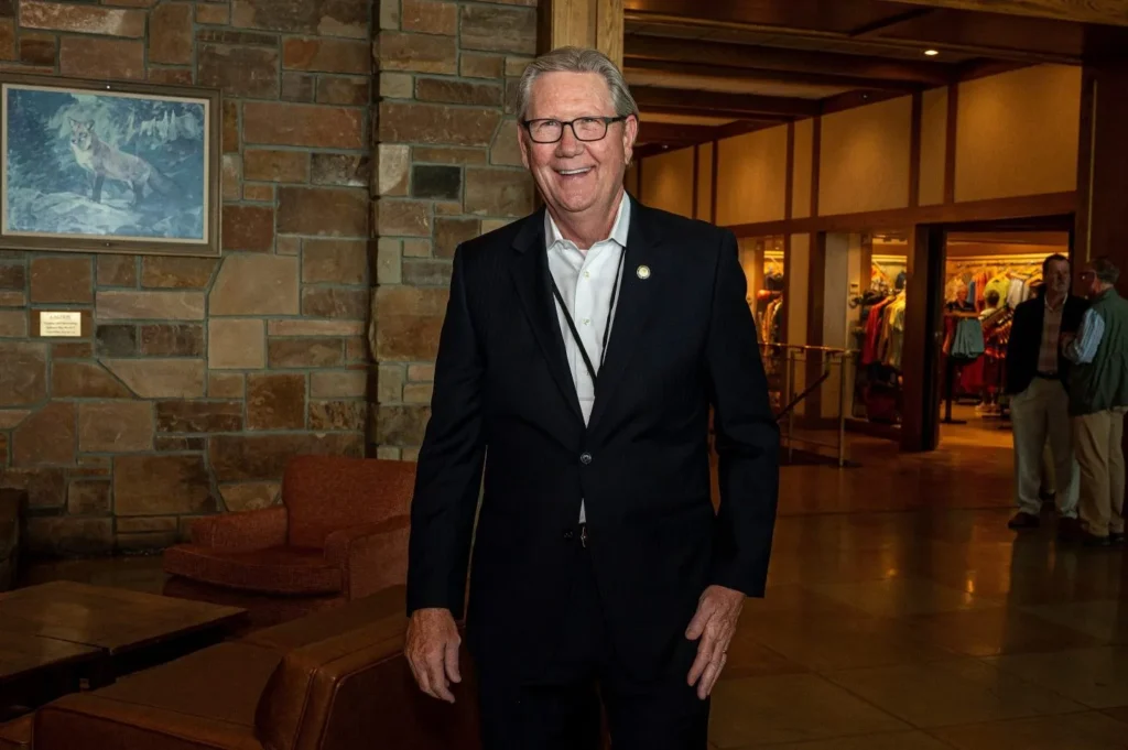 Federal reserves schmid opposes rate cut highlights inflation risks - Bpay News