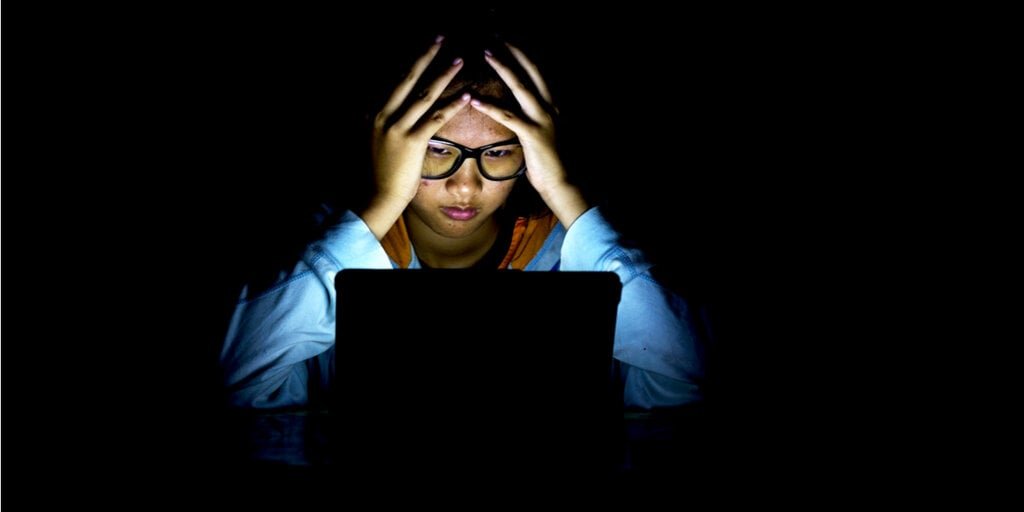 Base Network Challenges and AWS Issues Cause MetaMask Zero Balances Display