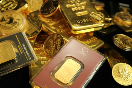 Spot Gold Rises Above $4160 per Ounce, Increasing 1.18% Intraday