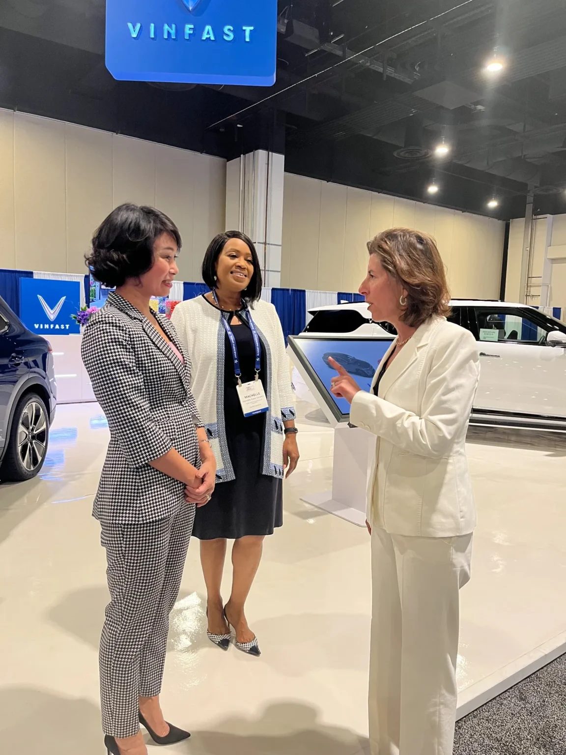 U.S. Secretary of Commerce Will Sign $490 Billion Investment Agreement