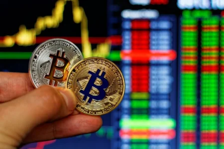 US Crypto News: Bitcoin Breakout Week, According to Standard Chartered