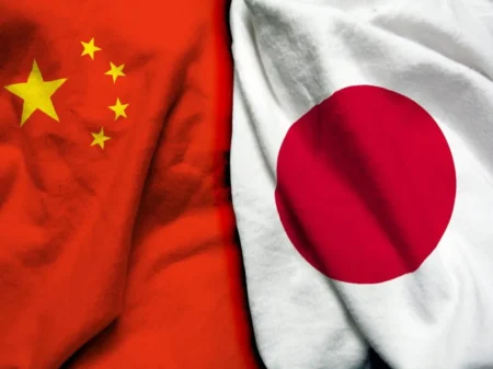 Japan Leaves Moderate Recovery Outlook Intact as Long