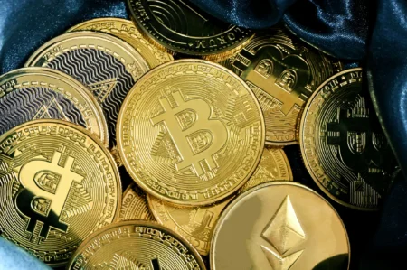 Ethereum Surges Above $3200 Amid Market Activity