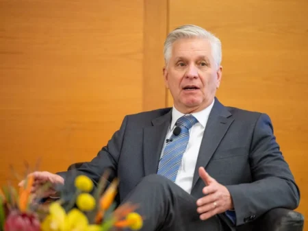 Feds Waller keeps pressing the case for December rate cuts