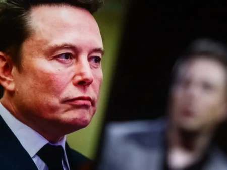 Key Takeaways Headline: Markets Mixed as Tesla Slumps in China, Oil Steadies, Imported Article - 2025-11-11 01:55:24