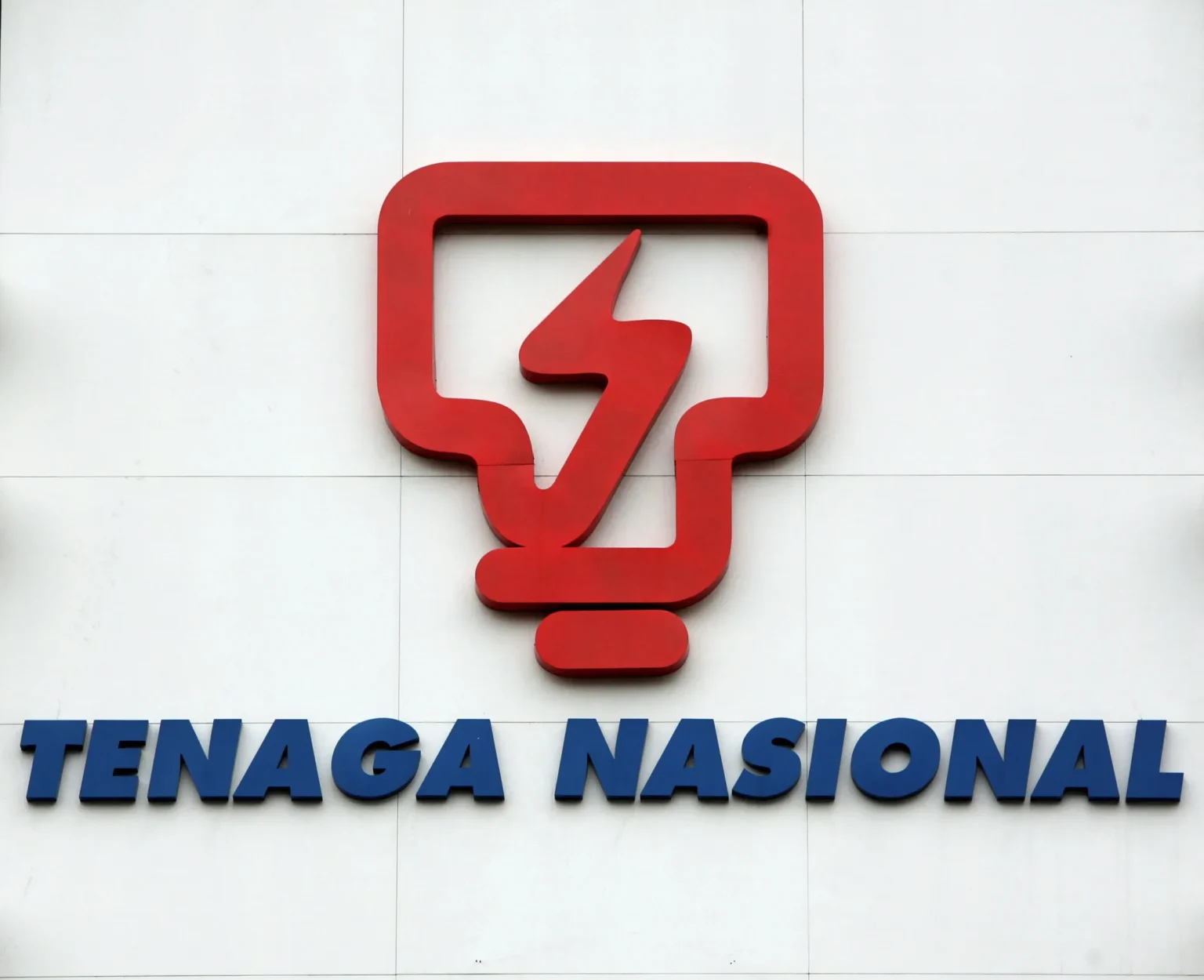 Malaysia’s Tenaga Nasional Faces  Billion Losses from Crypto Theft