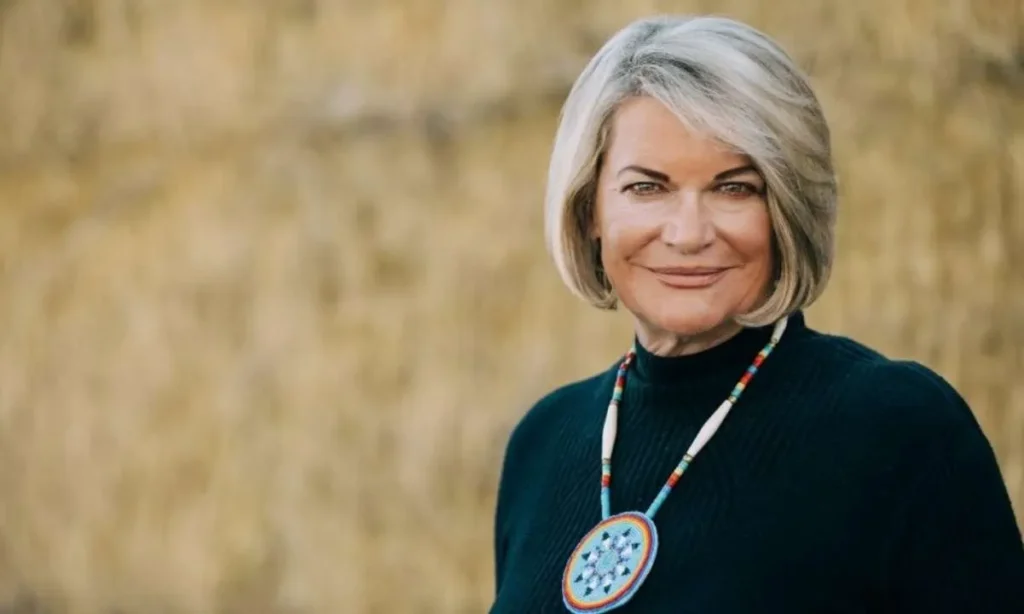 U.S. Senator Lummis Advocates Strategic Bitcoin Reserve to Address De U.S. Senator Lummis Advocates Strategic Bitcoin Reserve to Address De