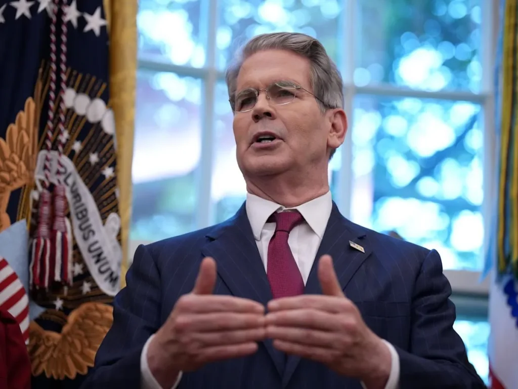 U.S. Treasury Secretary Warns Economic Impact of Shutdown Worsening