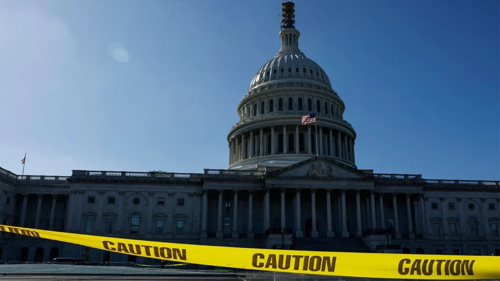 US Government Shutdown Nears 35-Day Record as Crisis Persists