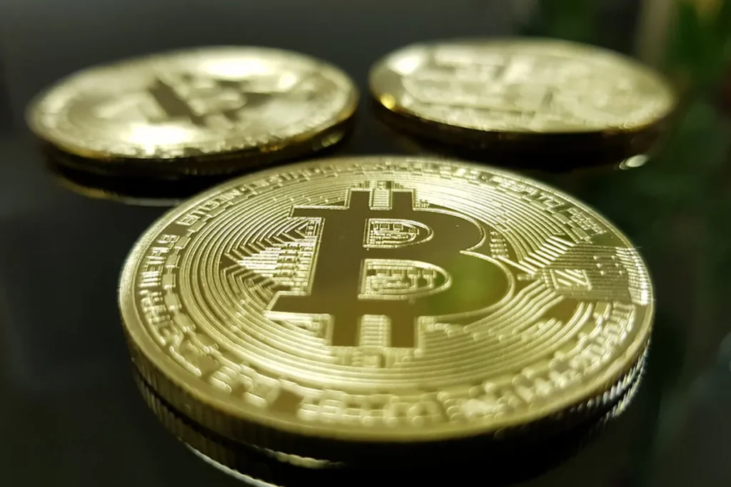 Will Bitcoin Finish Q4 Strongly? Insights from Experts