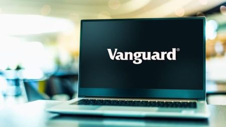 Vanguard Group MicroStrategy Investment: What It Means for Crypto