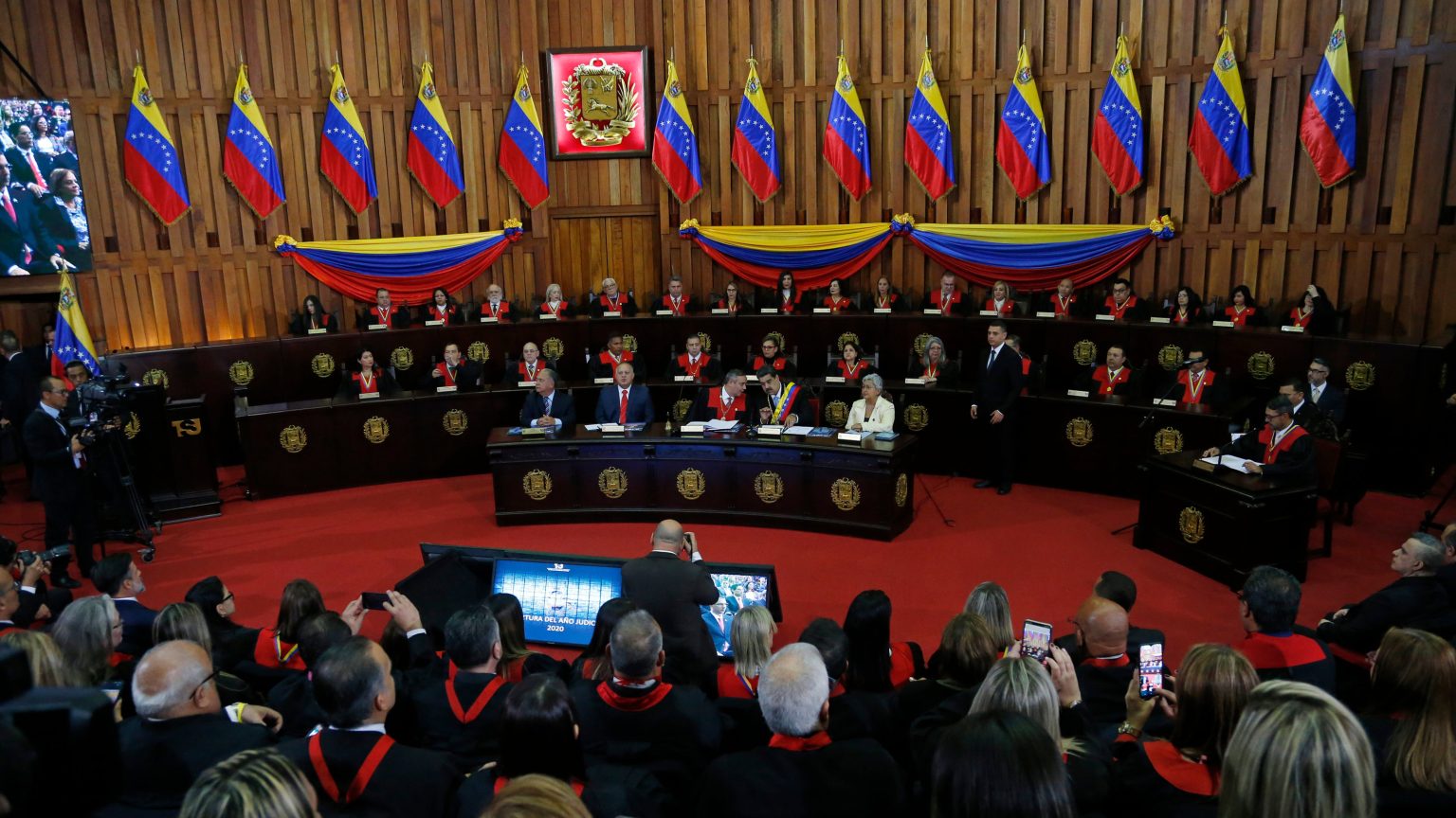 Venezuelan Political Meeting Reveals Bold Plans for Maduro Couple's Rescue
