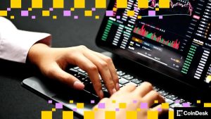 Bitcoin Falls as Iran Attacks US Bases: BTC Expected to Decline