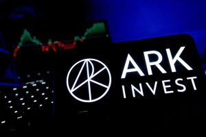 ark-invest-cathie-1-1200x800jpg - Bpay News