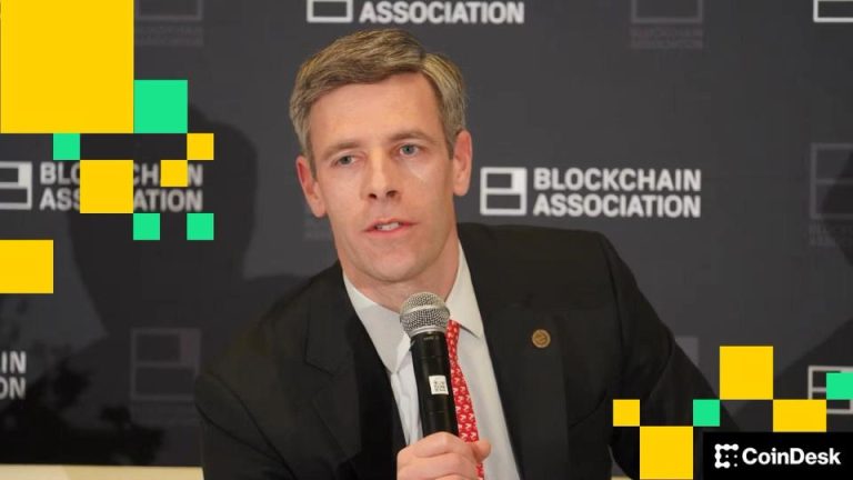 U.S. Regulator Challenges Crypto Stablecoins in New Oversight Push