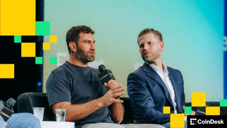 World Liberty Financial Links Staking to Voting: USD1 Supply Exceeds $4.7B